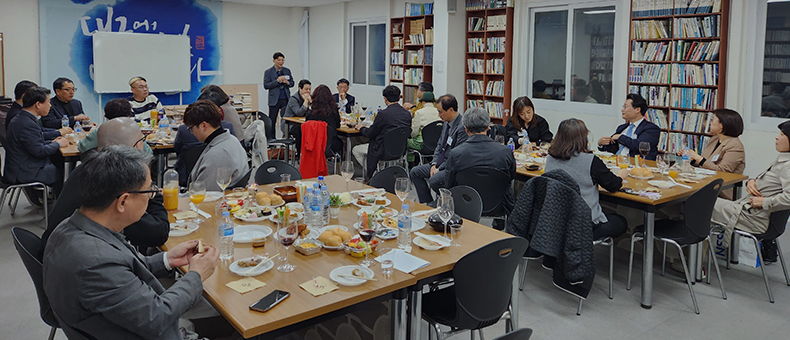 책연 살롱 이미지